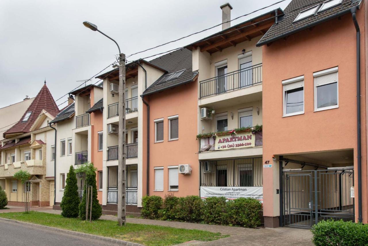 Greta Apartman ハイデゥソボスロー エクステリア 写真